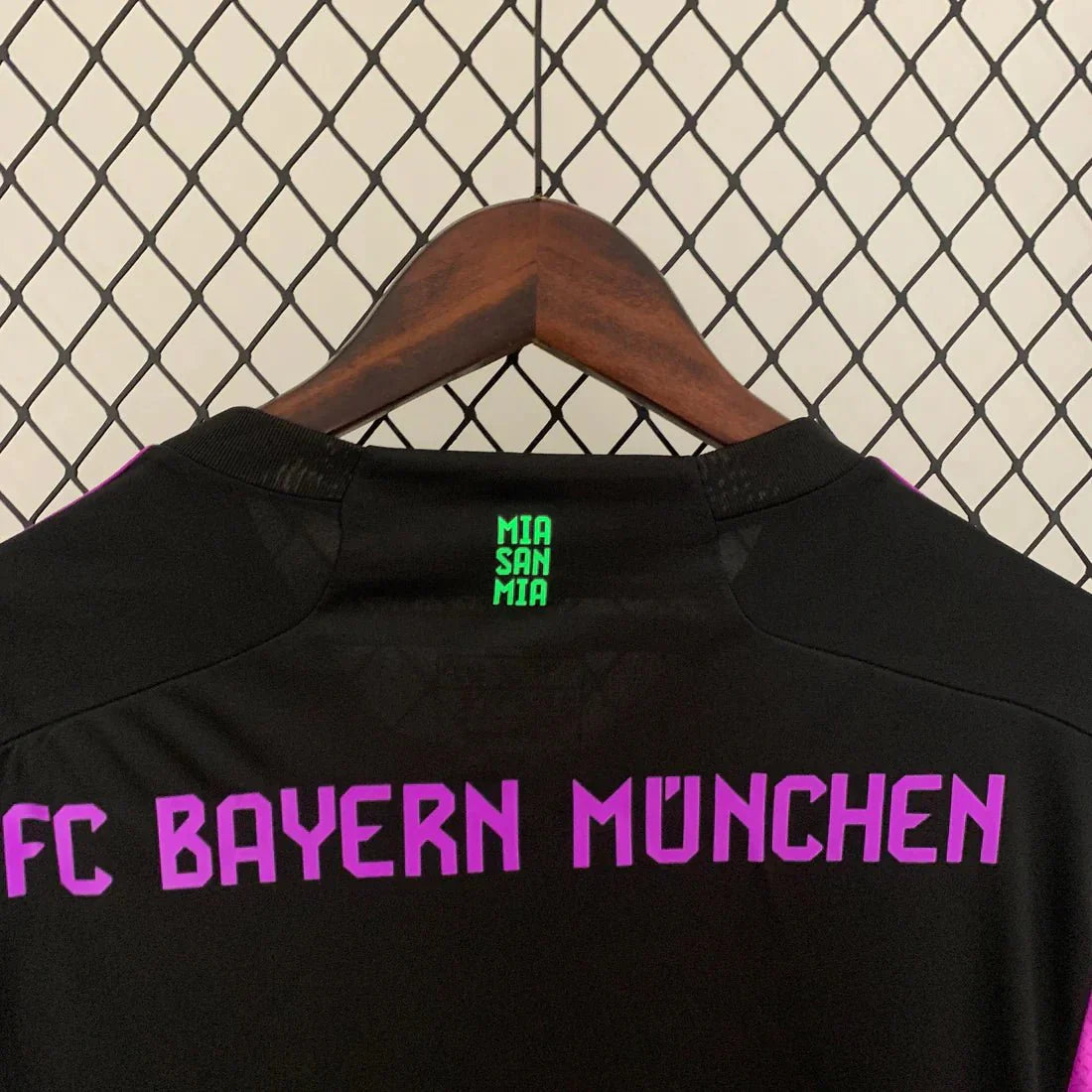 Maillot Bayern Munich Extérieur 2023/24 - Manches Longues