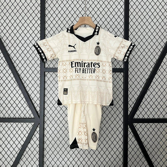 Kit - AC Milan Quatrième 2023/24