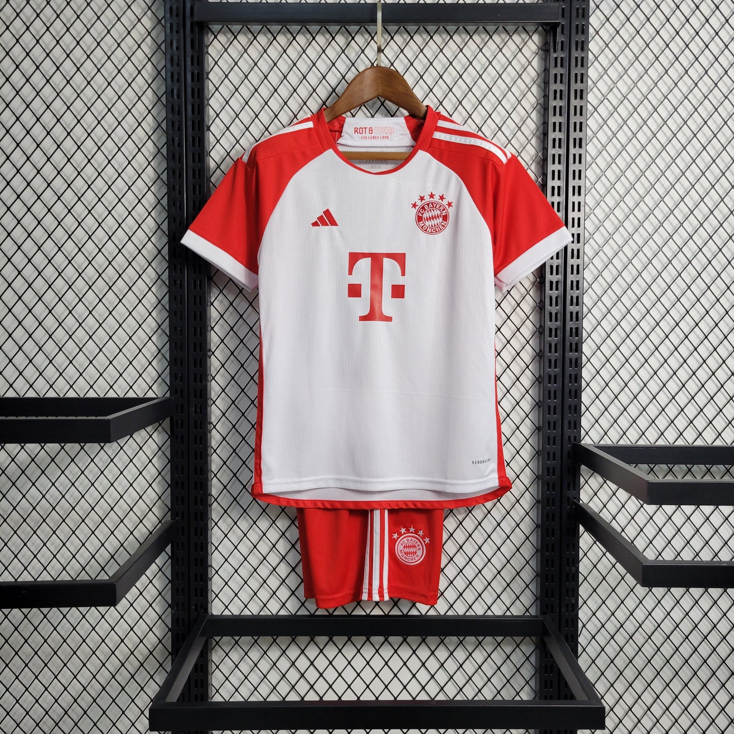 Kit - Bayern Munich Domicile 2023/24