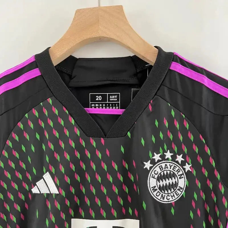 Kit - Bayern Munich Extérieur 2023/24