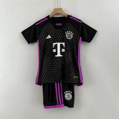 Kit - Bayern Munich Extérieur 2023/24
