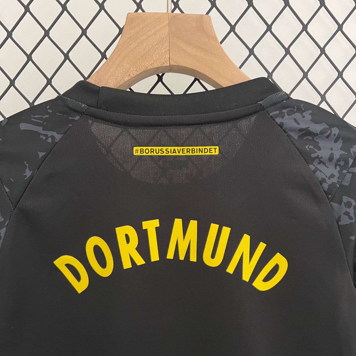 Kit - Borussia Dortmund Extérieur 2023/24