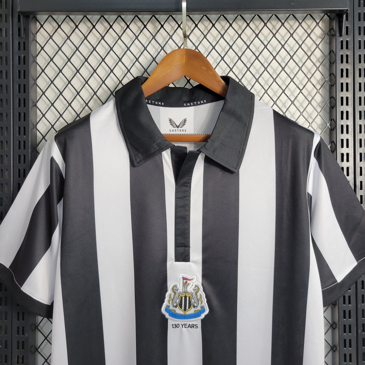 Maillot Newcastle United 130ème Anniversaire 2023/24